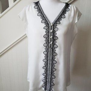 WHBM Blouse (NWT'S) SZ: 2 (lace trim/cap sleeves)
